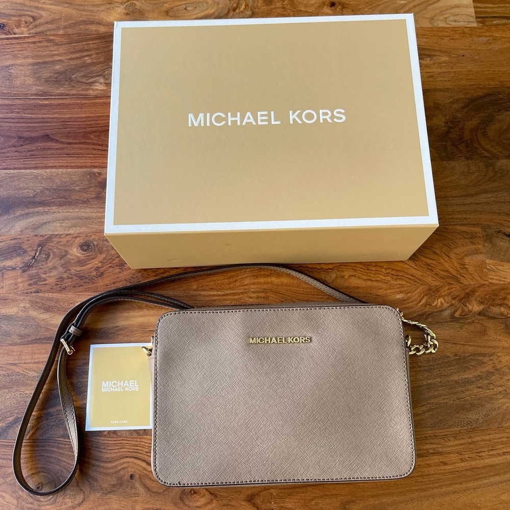 Michael Kors Jet Set Crossbody with magnetic box